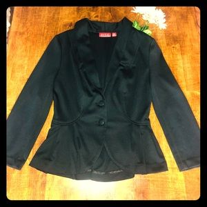 ✨2/$12 Beautiful Black blazer